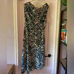 Socialite Sleeveless Maxi